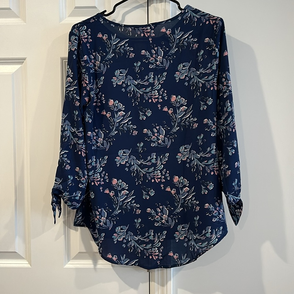 NWOT 41 Hawthorn Stitch Fix Tie Sleeve Blouse - Picture 5 of 7